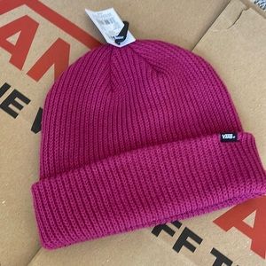 Vans MN Core Basics Beanie Raspberry Magenta MEN`S